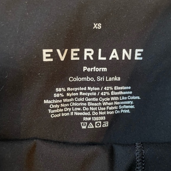 Everlane Black Athletic The Perform Bike Short Size XS Athleisure Comfort Active - Picture 5 of 6